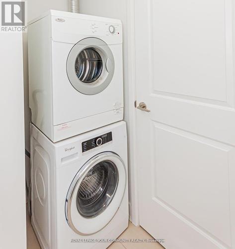 302 - 23 Sheppard Avenue E, Toronto, ON - Indoor Photo Showing Laundry Room