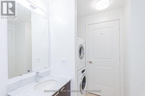 302 - 23 Sheppard Avenue E, Toronto, ON - Indoor Photo Showing Laundry Room