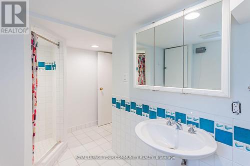 30 Belmont Street, Toronto, ON - Indoor Photo Showing Bathroom