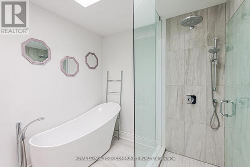 30 Belmont Street, Toronto, ON - Indoor Photo Showing Bathroom