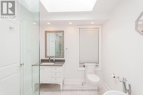 30 Belmont Street, Toronto, ON - Indoor Photo Showing Bathroom