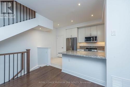 149 - 55 Lunar Crescent, Mississauga, ON - Indoor Photo Showing Kitchen