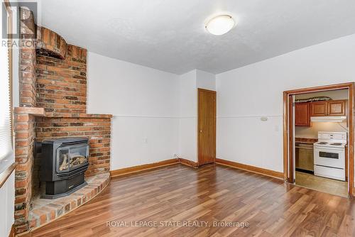 18 Fairholt Road N, Hamilton, ON - Indoor With Fireplace