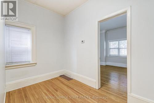 18 Fairholt Road N, Hamilton, ON - Indoor Photo Showing Other Room