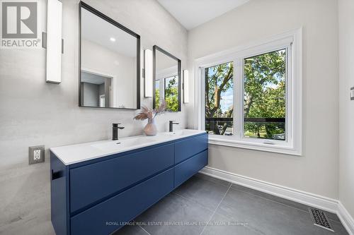 2 Dunkirk Road, Toronto, ON - Indoor Photo Showing Bathroom