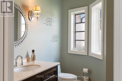 8829 Joseph Court, Niagara Falls, ON - Indoor Photo Showing Bathroom