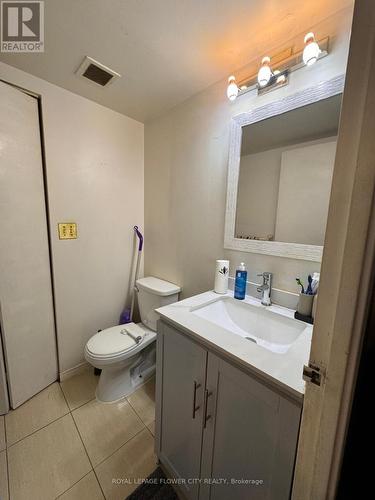 1011 - 145 Hillcrest Avenue, Mississauga, ON - Indoor Photo Showing Bathroom