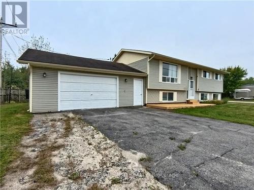 6 Deer Avenue, Manitouwadge, ON - Outdoor