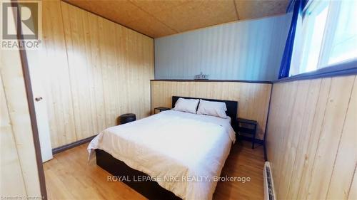 6 Deer Avenue, Manitouwadge, ON - Indoor Photo Showing Bedroom