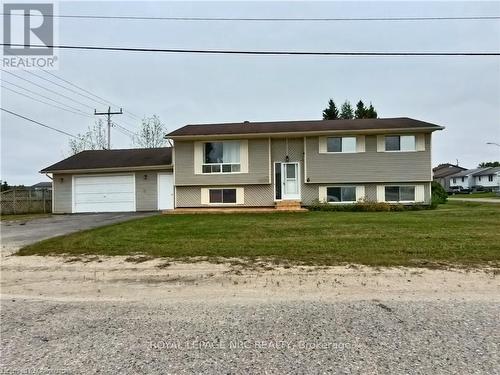 6 Deer Avenue, Manitouwadge, ON - Outdoor With Facade