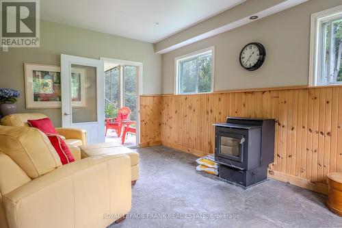 101 Mcgregor Drive, Kawartha Lakes (Bobcaygeon), ON - Indoor With Fireplace