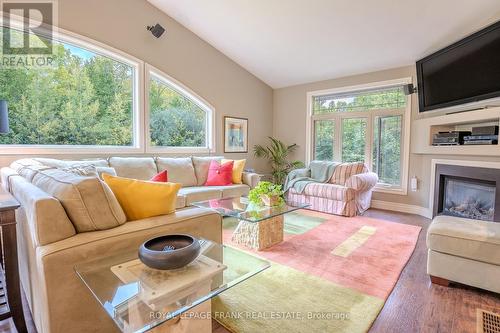 101 Mcgregor Drive, Kawartha Lakes (Bobcaygeon), ON - Indoor Photo Showing Living Room With Fireplace