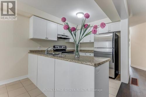 855 Cook Crescent, Shelburne, ON - Indoor Photo Showing Kitchen