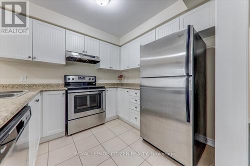 855 Cook Crescent, Shelburne, ON - Indoor Photo Showing Kitchen With Stainless Steel Kitchen