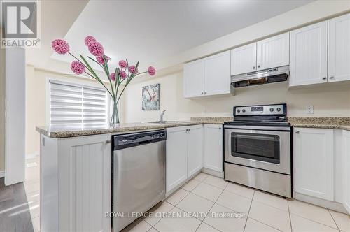 855 Cook Crescent, Shelburne, ON - Indoor Photo Showing Kitchen With Stainless Steel Kitchen