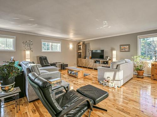 Living room - 730  - 736 Rue Dion, Sainte-Adèle, QC - Indoor Photo Showing Living Room