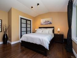 Master bedroom - 