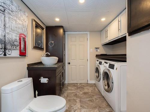 Laundry room - 868 Rue Des Abbés-Primeau, Boucherville, QC - Indoor Photo Showing Laundry Room