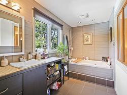 Ensuite bathroom - 