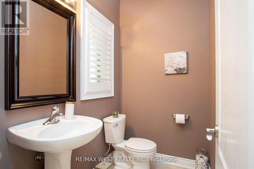 43 Via Borghese Street, Vaughan, ON - Indoor Photo Showing Bathroom