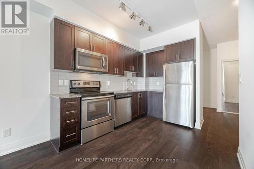 2212 - 3600 Highway 7, Vaughan, ON - Indoor Photo Showing Kitchen