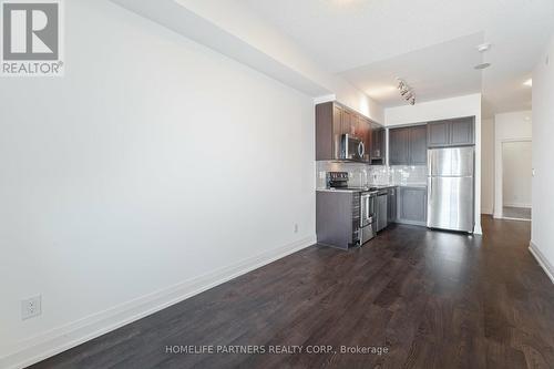 2212 - 3600 Highway 7, Vaughan, ON - Indoor Photo Showing Kitchen