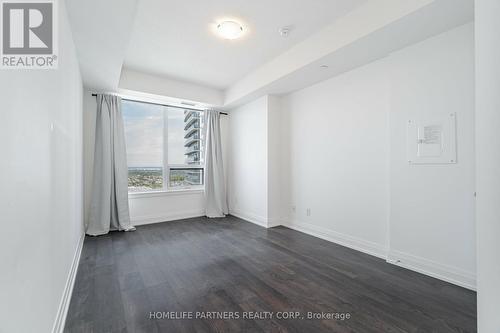 2212 - 3600 Highway 7, Vaughan, ON - Indoor Photo Showing Other Room