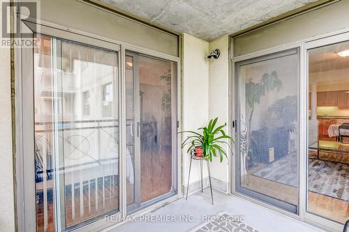 315 - 2500 Rutherford Road, Vaughan, ON -  With Balcony With Exterior