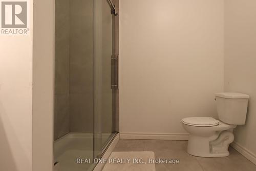 100 - 833 Scollard Court, Mississauga, ON - Indoor Photo Showing Bathroom