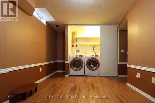 100 - 833 Scollard Court, Mississauga, ON - Indoor Photo Showing Laundry Room