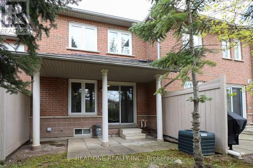 100 - 833 Scollard Court, Mississauga, ON - Outdoor