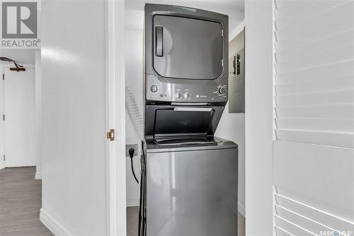 470 424 Spadina Crescent E, Saskatoon, SK - Indoor Photo Showing Laundry Room