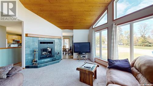 1409 Broadway Avenue, Moosomin, SK - Indoor Photo Showing Living Room With Fireplace