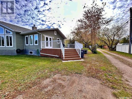 1409 Broadway Avenue, Moosomin, SK - Outdoor