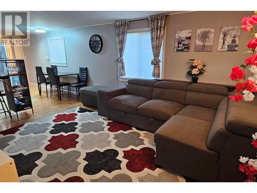 1375 Ord Road Unit# 11, Kamloops, BC - Indoor Photo Showing Living Room