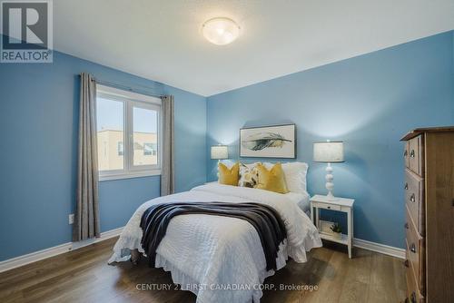 2431 Evans Boulevard, London, ON - Indoor Photo Showing Bedroom