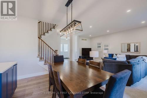 2431 Evans Boulevard, London, ON - Indoor Photo Showing Dining Room