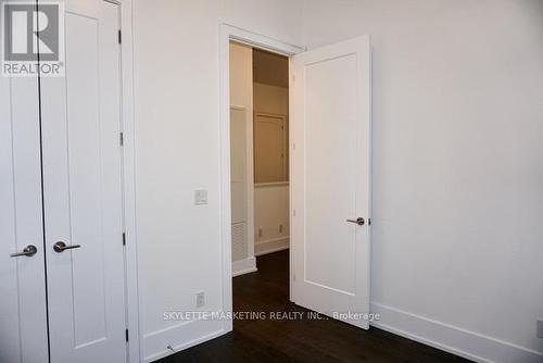 111 - 25 Adra Grado Way, Toronto, ON - Indoor Photo Showing Other Room