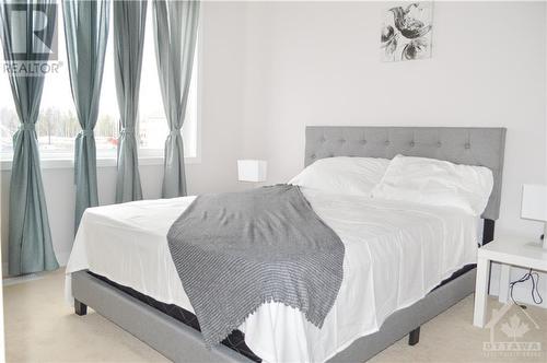 331 Crossway Terrace, Ottawa, ON - Indoor Photo Showing Bedroom