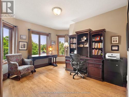 157 Treegrove Circle S, Aurora, ON - Indoor Photo Showing Office