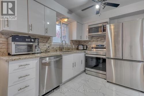 1340 Cedar Street W, Oshawa, ON - Indoor Photo Showing Kitchen