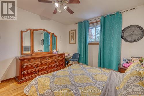 1340 Cedar Street W, Oshawa, ON - Indoor Photo Showing Bedroom