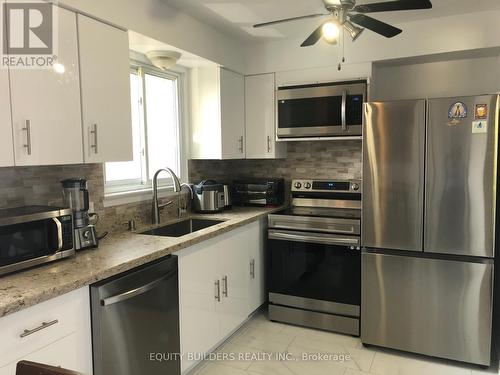 1340 Cedar Street W, Oshawa, ON - Indoor Photo Showing Kitchen