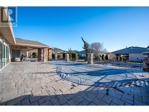 Outdoor Pool and Hot Tub - 595 Yates Road Unit# 34 Lot# 76, Kelowna, BC - Outdoor