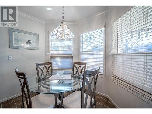 595 Yates Road Unit# 34 Lot# 76, Kelowna, BC - Indoor Photo Showing Dining Room