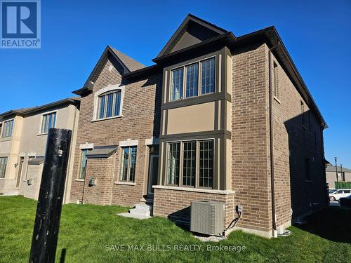 1869 Narcissus Gardens, Pickering, ON - Outdoor