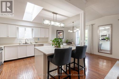 32 Blanchard Crescent, London, ON - Indoor Photo Showing Kitchen