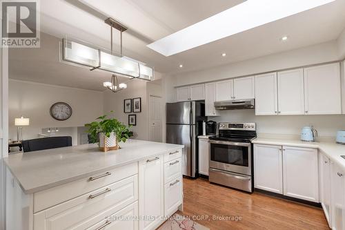 32 Blanchard Crescent, London, ON - Indoor Photo Showing Kitchen With Stainless Steel Kitchen