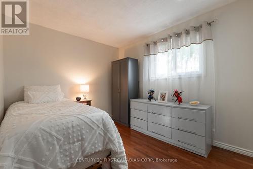 32 Blanchard Crescent, London, ON - Indoor Photo Showing Bedroom