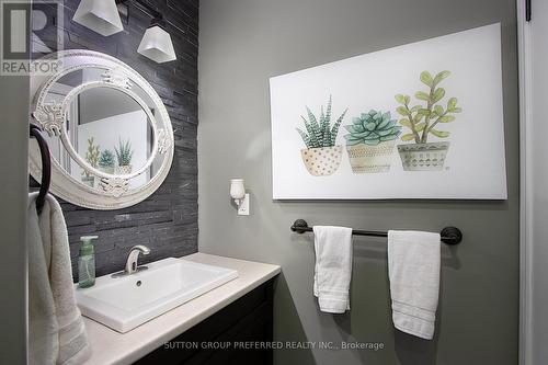 90 Oliver Crescent, Zorra, ON - Indoor Photo Showing Bathroom